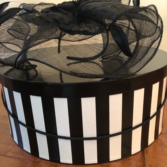 Accessories - Black Fascinator headband/headpiece